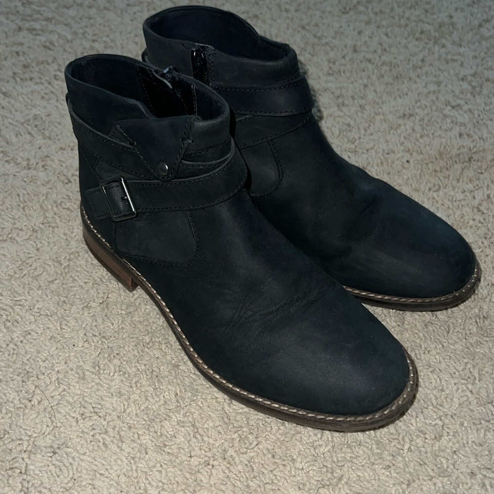 Clarks Women's Camzin Hale Ankle Boot - Black - Size 6